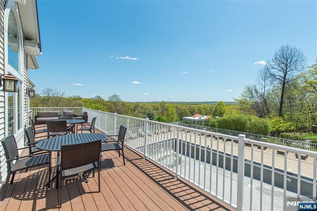 2 Harrison Way, Mount Arlington Boro, NJ 07856