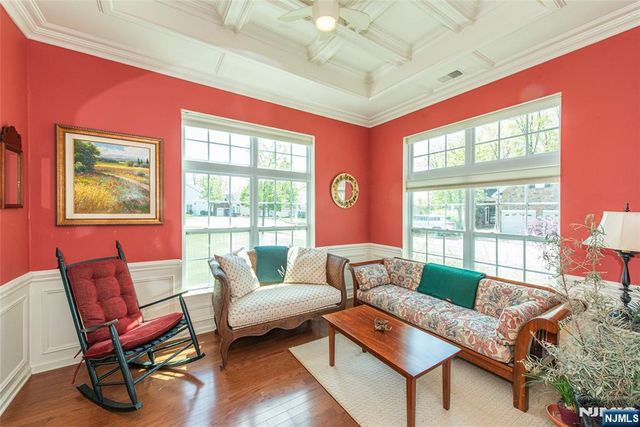 2 Harrison Way, Mount Arlington Boro, NJ 07856
