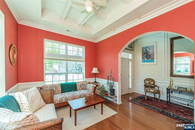 2 Harrison Way, Mount Arlington Boro, NJ 07856
