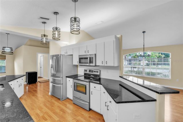 2114 49TH AVENUE E, Bradenton, FL 34203