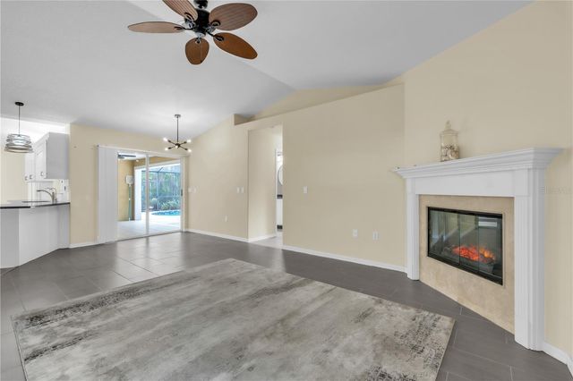 2114 49TH AVENUE E, Bradenton, FL 34203