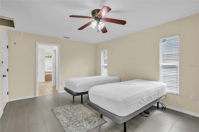 2114 49TH AVENUE E, Bradenton, FL 34203