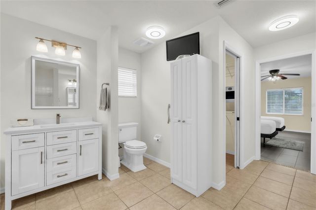 2114 49TH AVENUE E, Bradenton, FL 34203