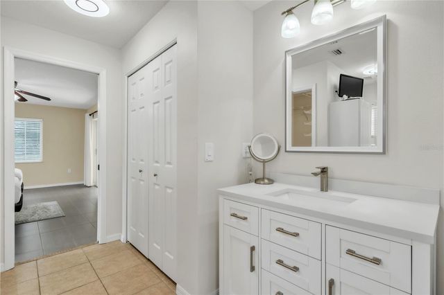 2114 49TH AVENUE E, Bradenton, FL 34203