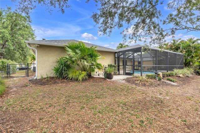 2114 49TH AVENUE E, Bradenton, FL 34203