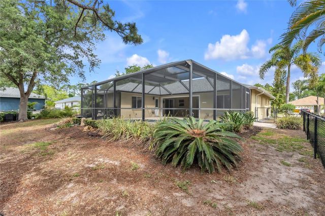 2114 49TH AVENUE E, Bradenton, FL 34203