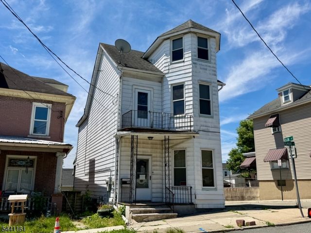 242 Filmore St, Phillipsburg Town, NJ 08865