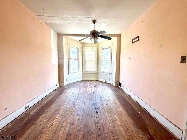 242 Filmore St, Phillipsburg Town, NJ 08865