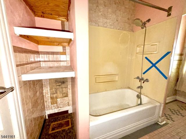 242 Filmore St, Phillipsburg Town, NJ 08865