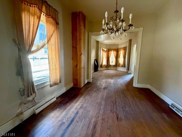 242 Filmore St, Phillipsburg Town, NJ 08865