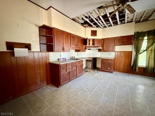 242 Filmore St, Phillipsburg Town, NJ 08865