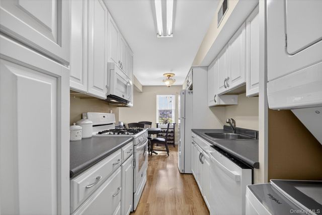 276 Temple Hill Road 1515, New Windsor, NY 12553