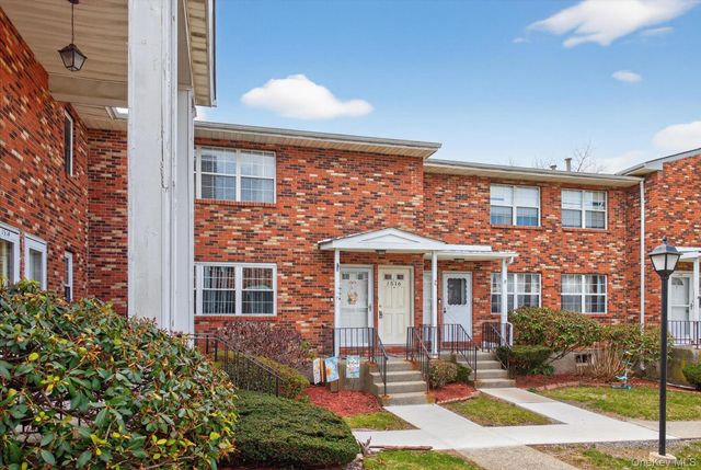 276 Temple Hill Road 1515, New Windsor, NY 12553