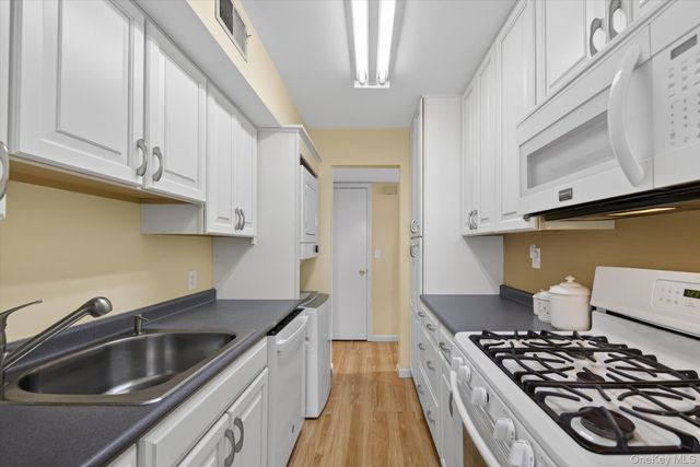 276 Temple Hill Road 1515, New Windsor, NY 12553