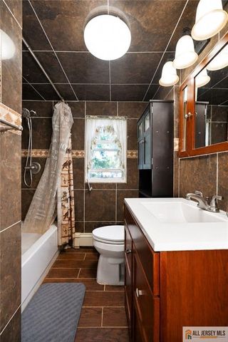 485 E Woodbridge Avenue, Avenel, NJ 07001