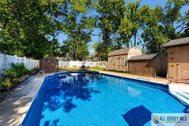 485 E Woodbridge Avenue, Avenel, NJ 07001