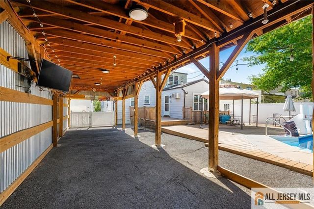 485 E Woodbridge Avenue, Avenel, NJ 07001
