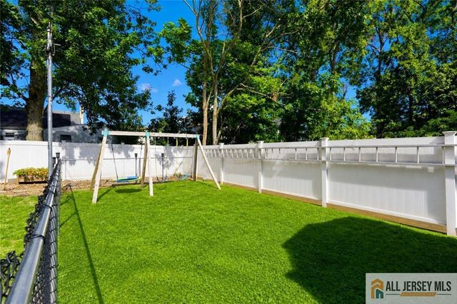 485 E Woodbridge Avenue, Avenel, NJ 07001