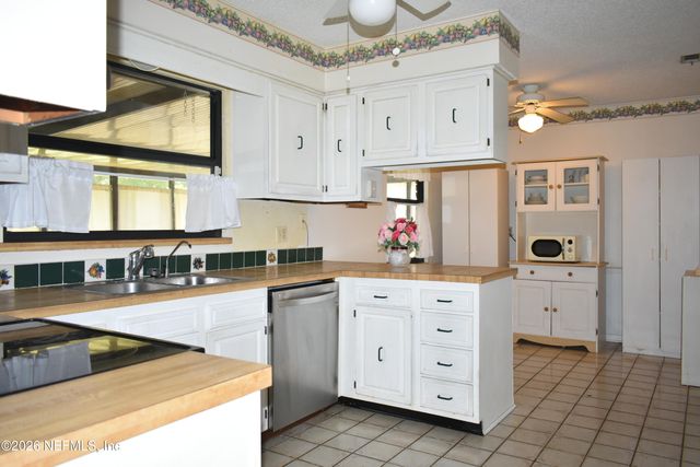 579 TARA FARMS Drive, Middleburg, FL 32068