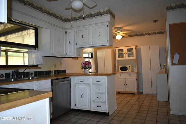 579 TARA FARMS Drive, Middleburg, FL 32068