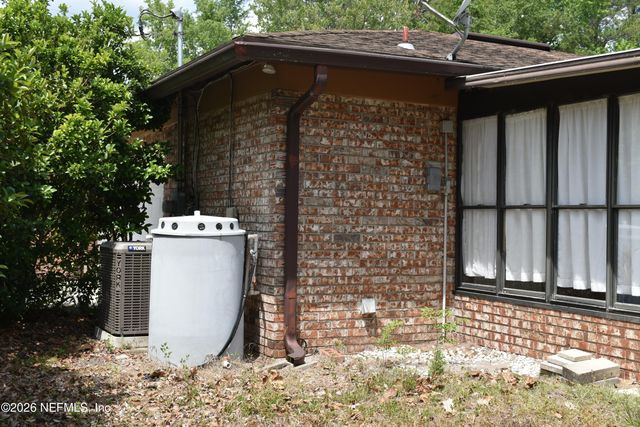 579 TARA FARMS Drive, Middleburg, FL 32068