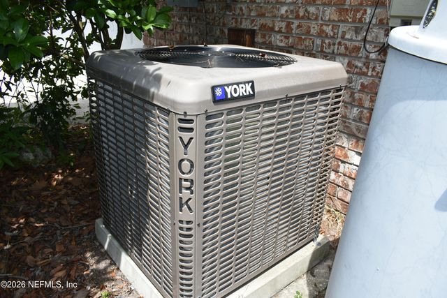 579 TARA FARMS Drive, Middleburg, FL 32068