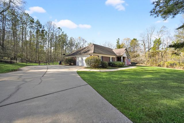 67 W West Straight Street, Waverly Hall, GA 31831