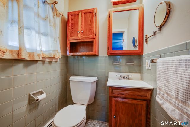 17 Hazel Street, Fairfield, CT 06825