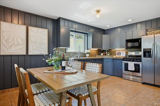 15 Ward St, Healdsburg, CA 95448