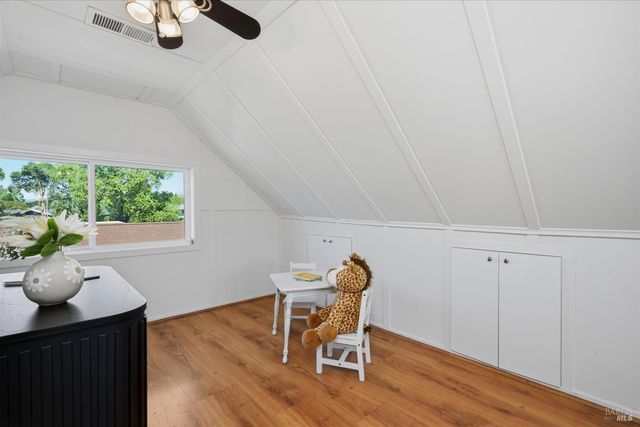 15 Ward St, Healdsburg, CA 95448