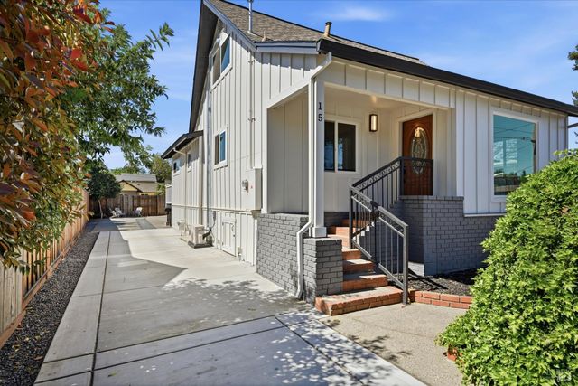 15 Ward St, Healdsburg, CA 95448