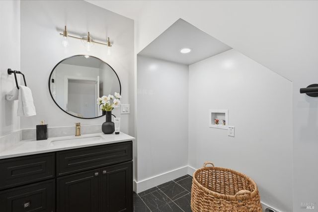 15 Ward St, Healdsburg, CA 95448