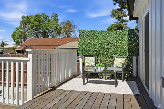 15 Ward St, Healdsburg, CA 95448