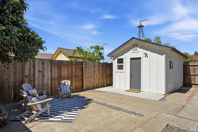 15 Ward St, Healdsburg, CA 95448