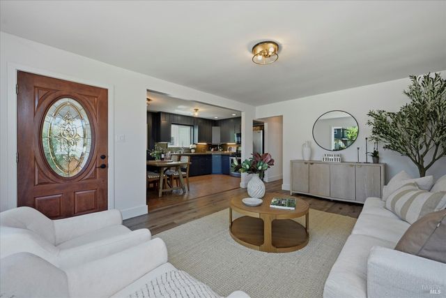 15 Ward St, Healdsburg, CA 95448