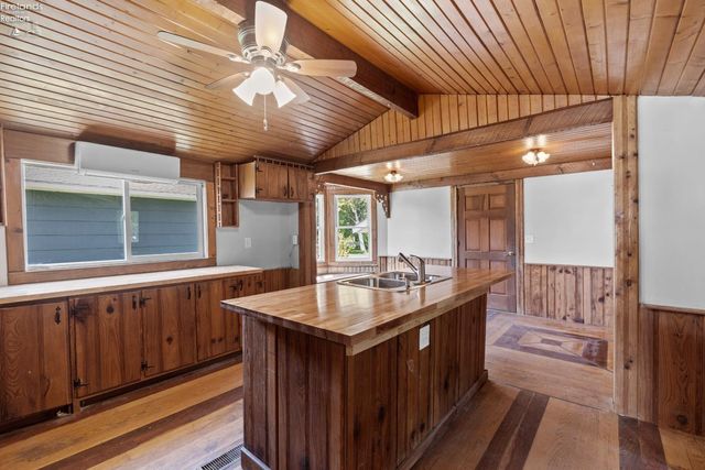 30 Seneca Street, Attica, OH 44807