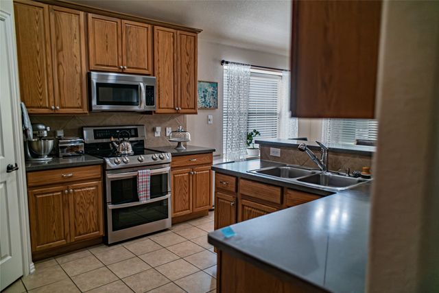 2521 Glenn Ranch Drive, Burleson, TX 76028