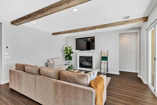 1128 Witherby Ln, Escondido, CA 92026