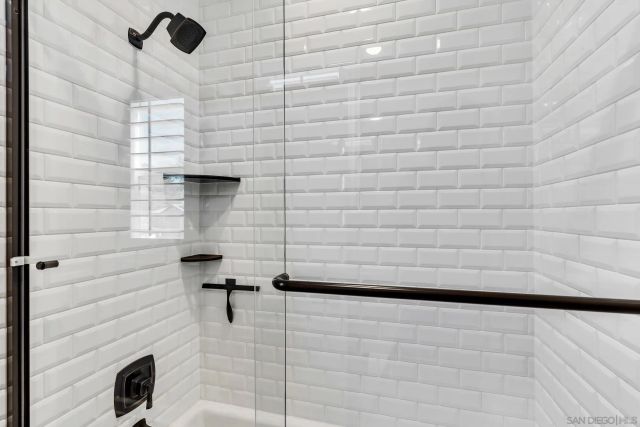 1128 Witherby Ln, Escondido, CA 92026