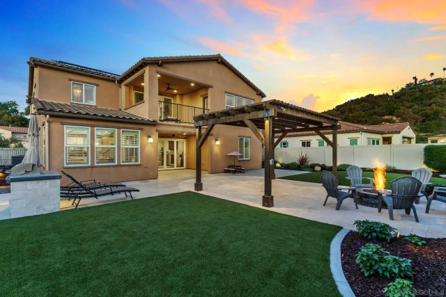 1128 Witherby Ln, Escondido, CA 92026