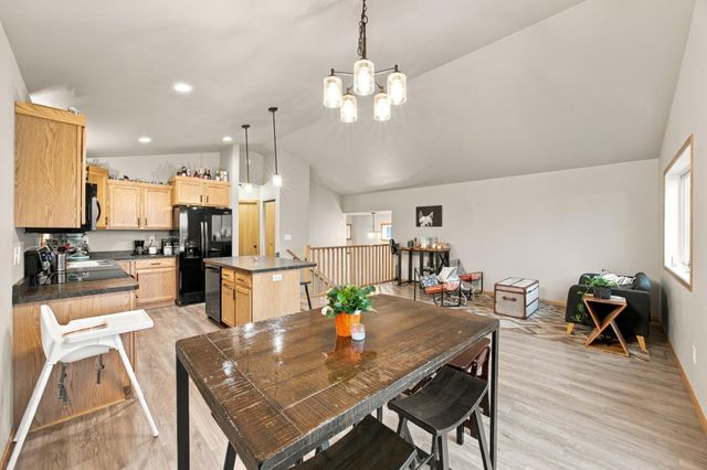 6762 Joseph Street, Horace, ND 58047