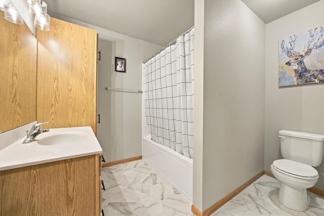 6762 Joseph Street, Horace, ND 58047
