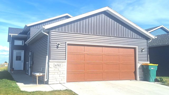 6762 Joseph Street, Horace, ND 58047