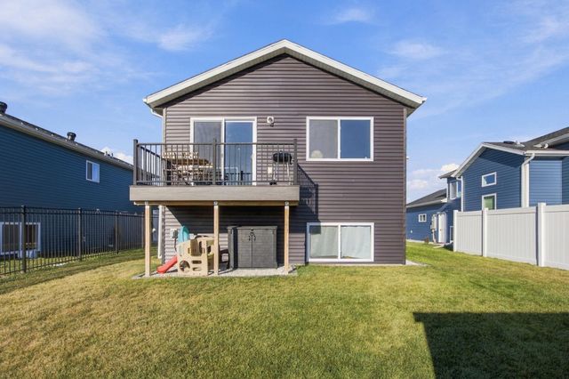 6762 Joseph Street, Horace, ND 58047