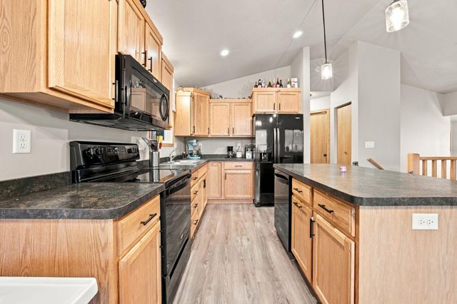 6762 Joseph Street, Horace, ND 58047