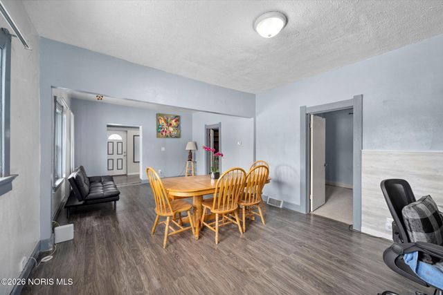 607 S Mccord Road, Holland, OH 43528