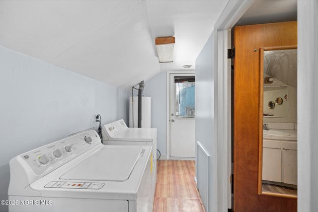 607 S Mccord Road, Holland, OH 43528