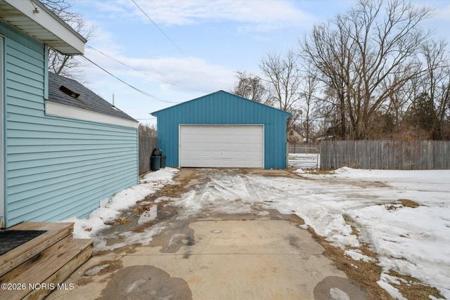 607 S Mccord Road, Holland, OH 43528