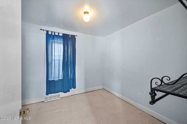 607 S Mccord Road, Holland, OH 43528