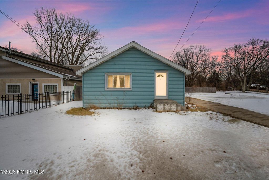 607 S Mccord Road, Holland, OH 43528